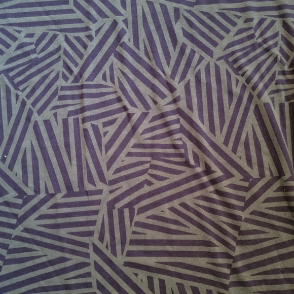 BNWT LuLaRoe Irma - Picture 2 of 5